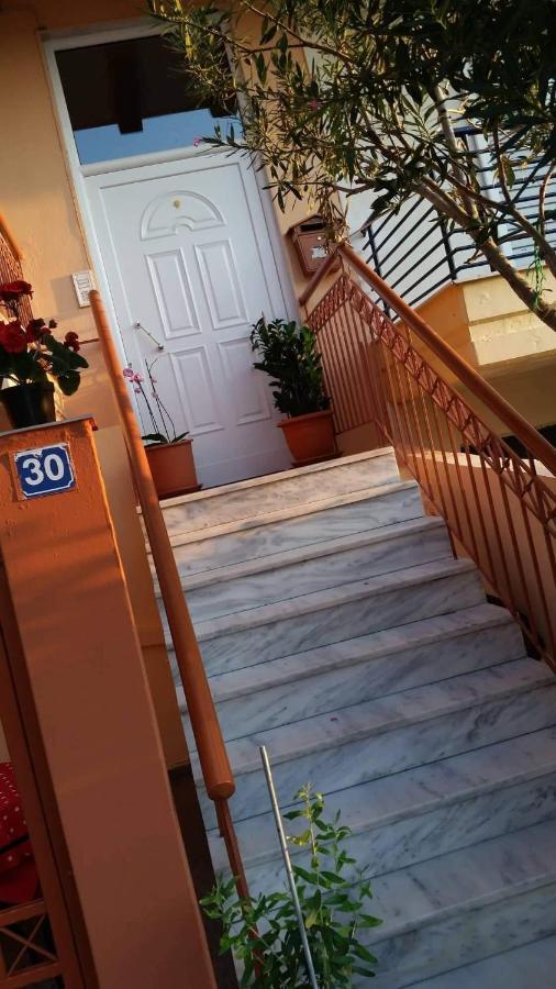 Elle Apartment By Alp Hospitality Services Nea Kallikrateia Екстер'єр фото
